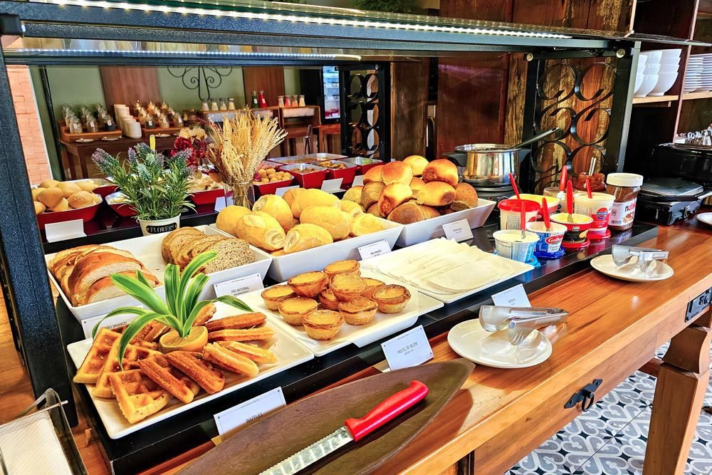 Café da manhã tropical