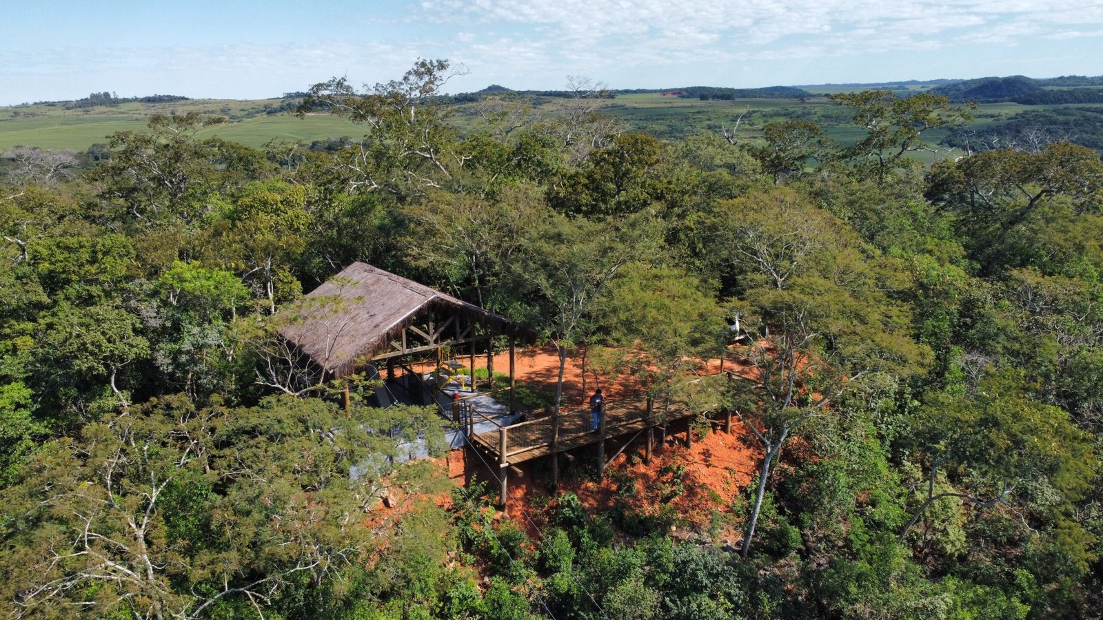 Vista aérea da estrutura do Morro Alto Farm Club em Bonito MS