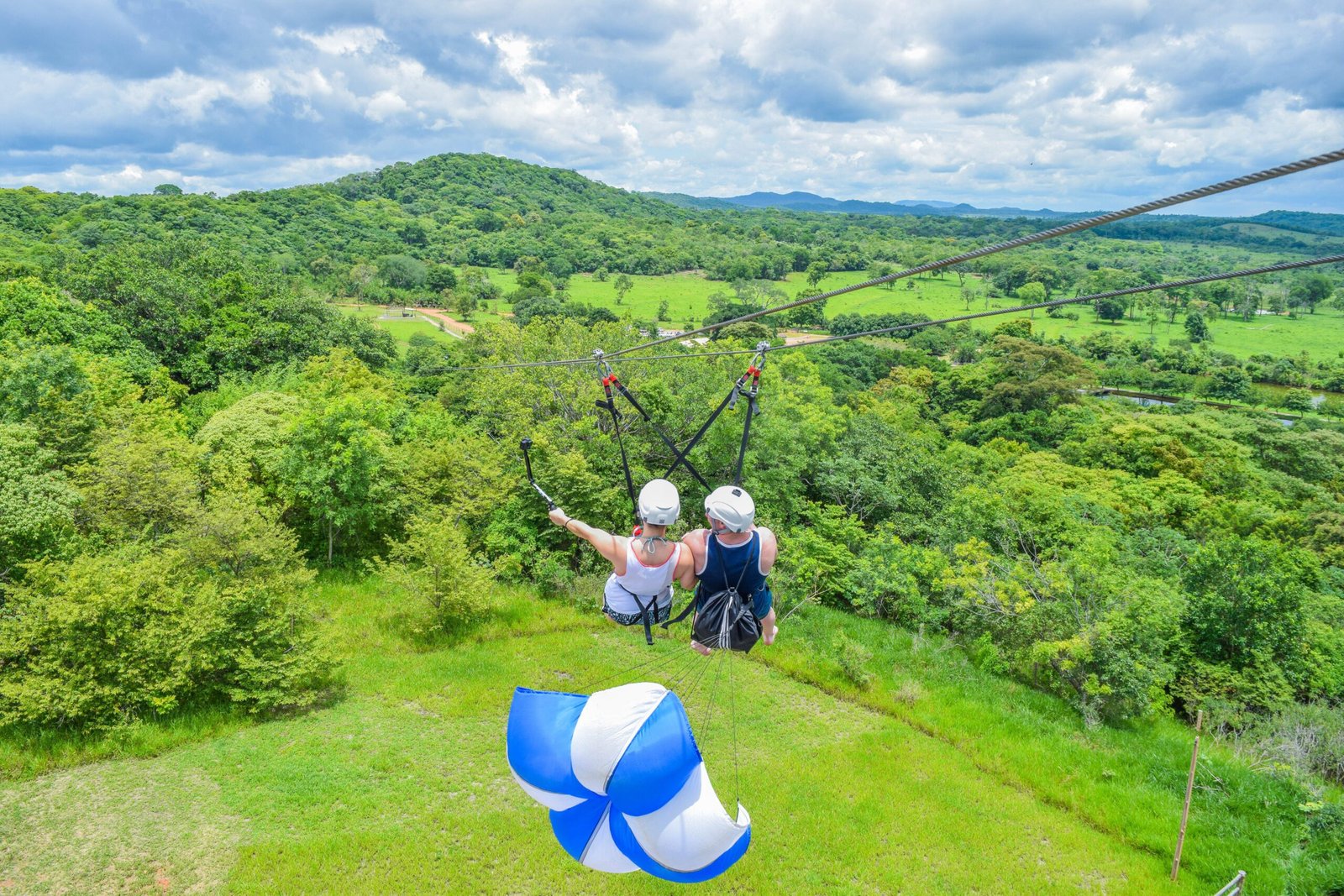 Descida Tirolesa Adventure Nascente Azul