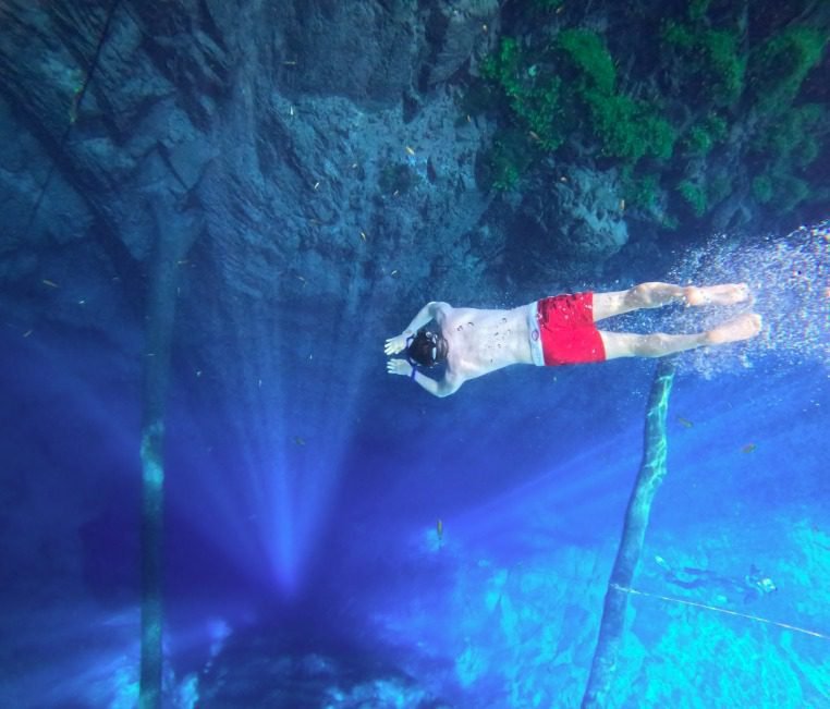 Flutuação na Lagoa Misteriosa em Jardim MS